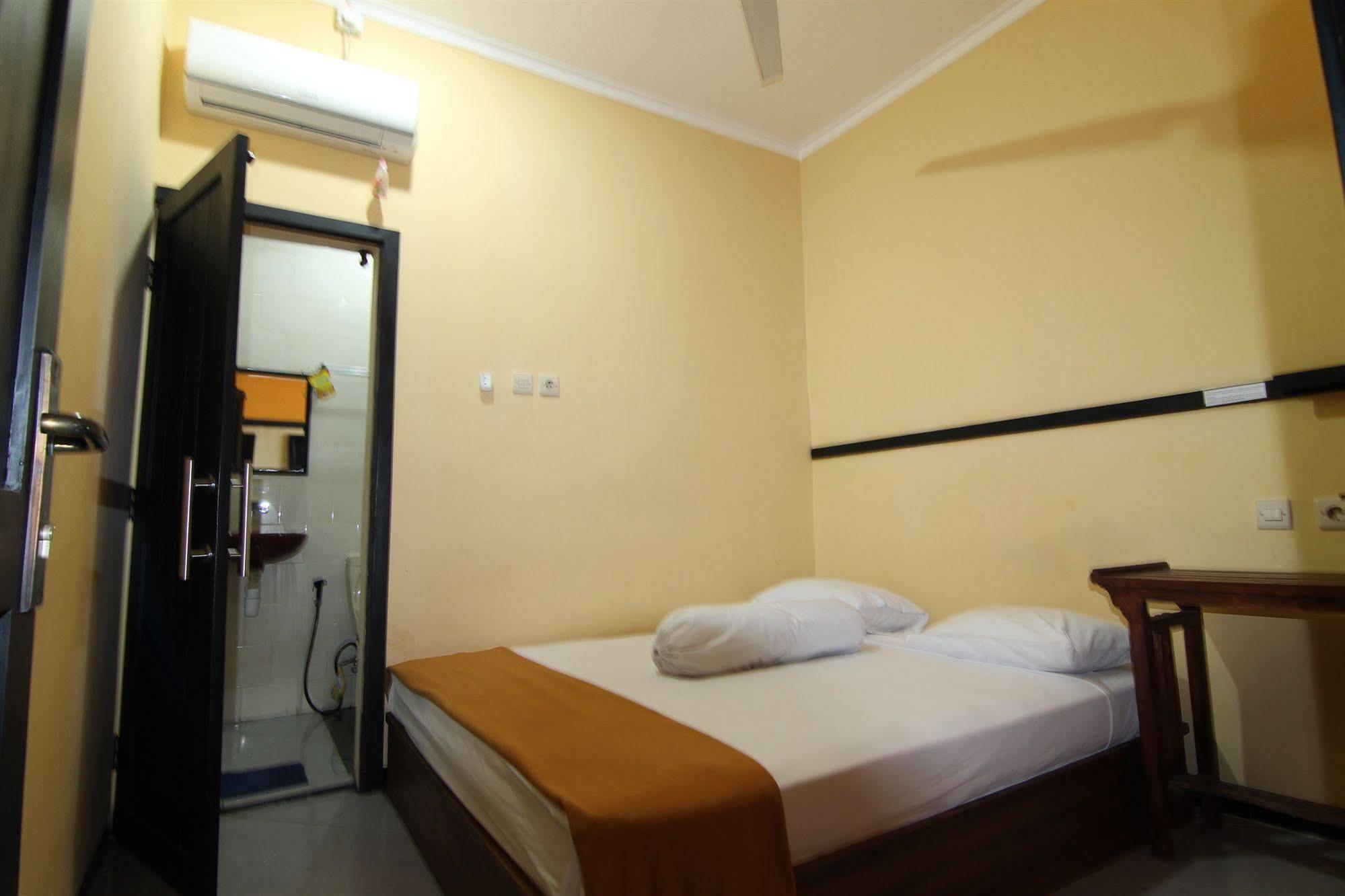 Ct1 Bali Bed & Breakfast Kuta Lombok Exterior foto