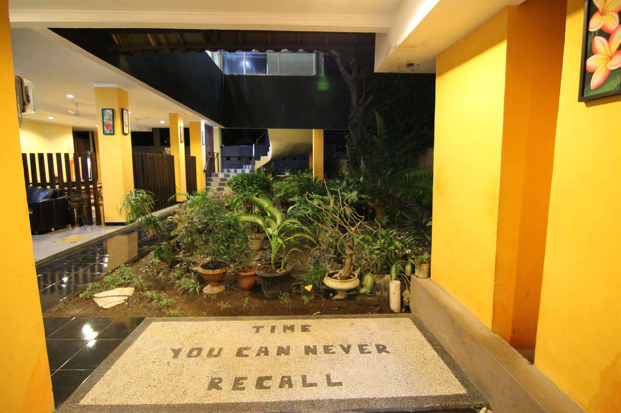 Ct1 Bali Bed & Breakfast Kuta Lombok Exterior foto